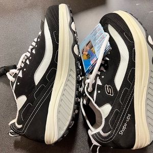 Sketcher shape ups new with tags. Black uppers with white bottoms